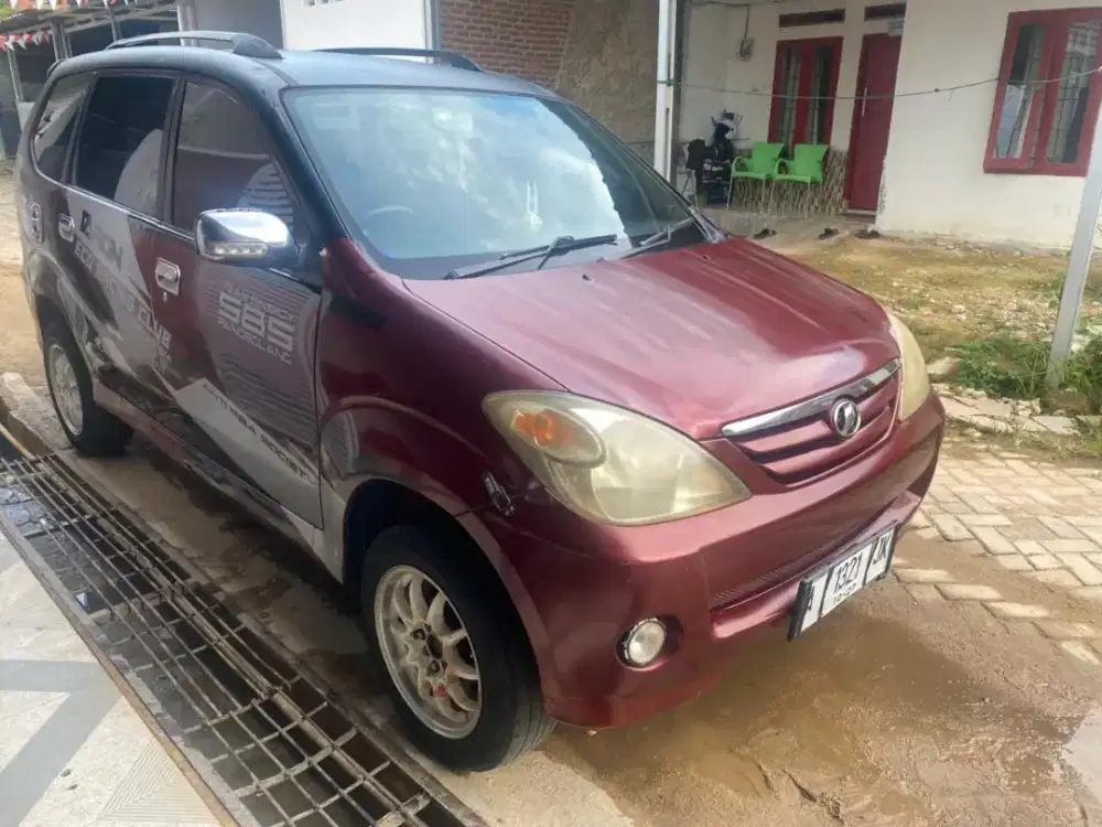 Xenia xi 1.3 tahun 2004