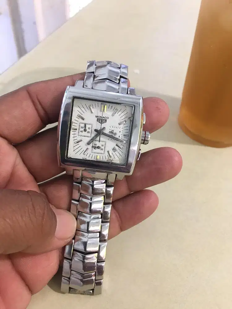 Jam tangan Tagher