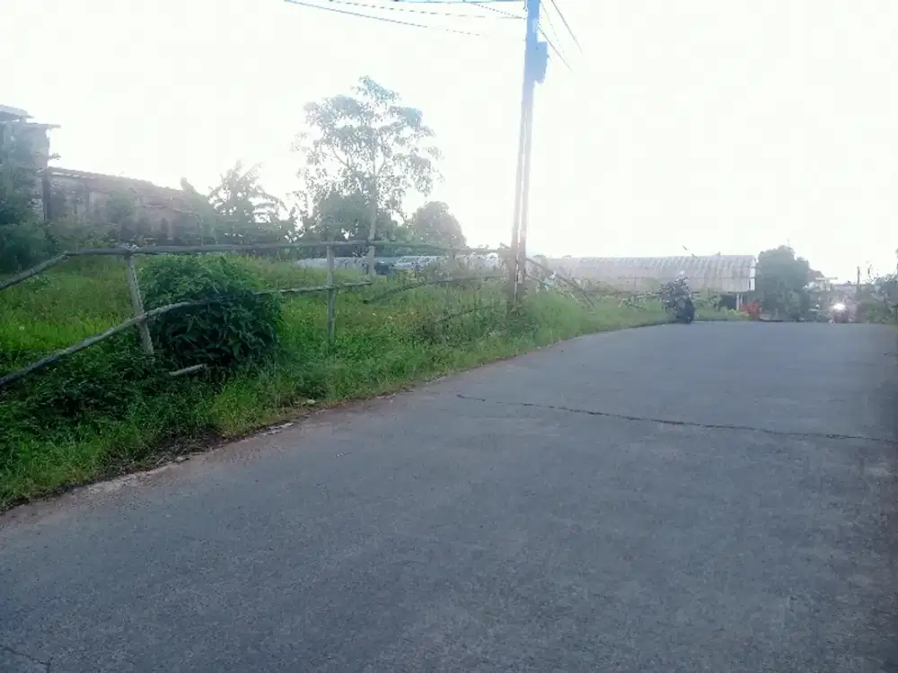 Tanah matang untuk cluster dekat universitas Advent Lembang