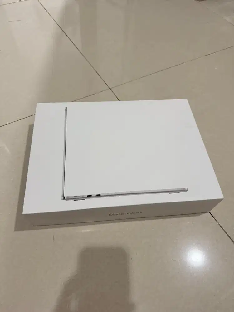 NEW Macbook Air M4 2025 Ram 16gb Ssd 256gb 13 inch MW0W3 iBox Silver