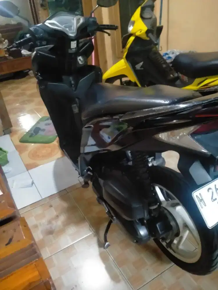 d8jual cepat ,vario 2014, milik pribadi , negi tipis
