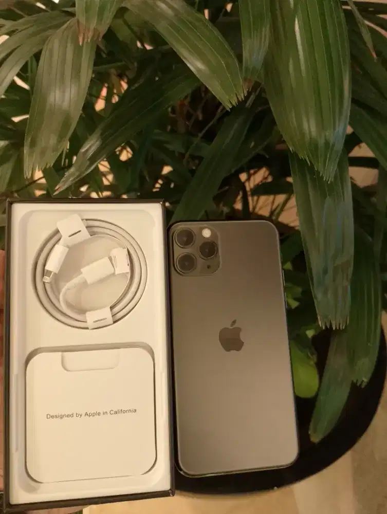 Iphone 11 pro 256gb dari baru masih