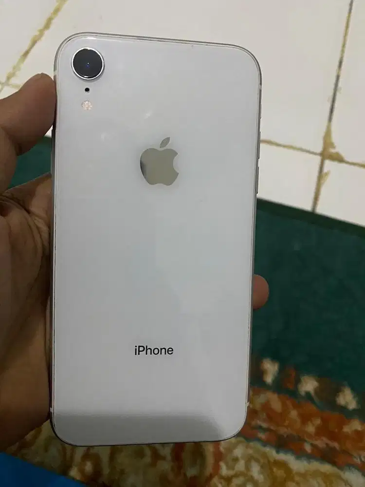 iPhone XR 64gb inter