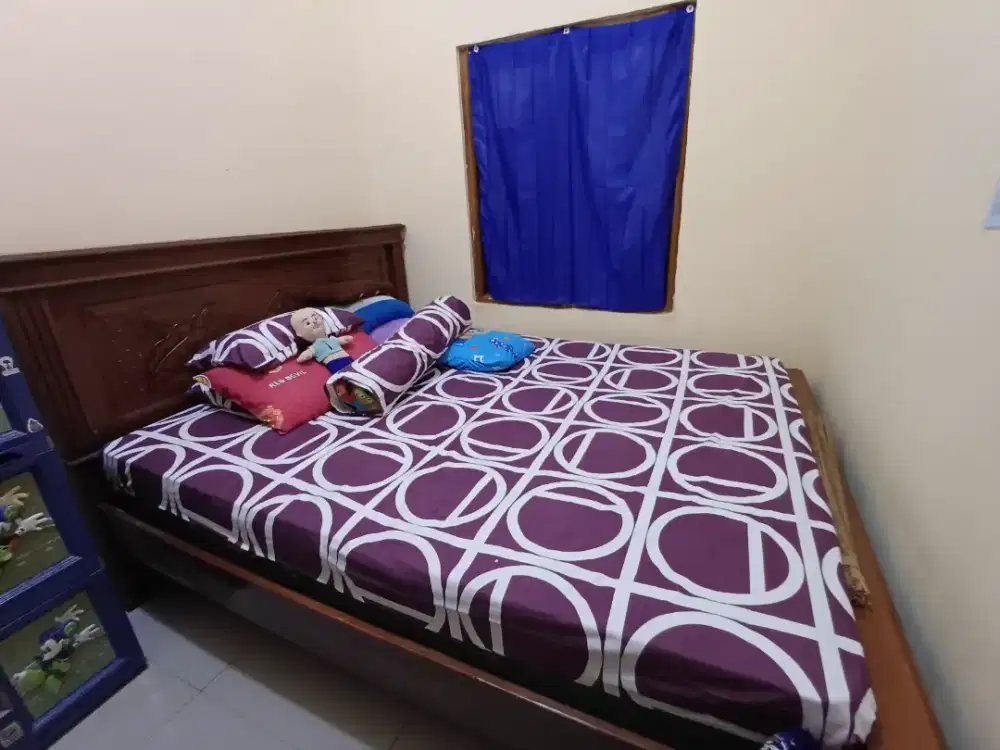 DIPAN DAN SPRINGBED BEKAS