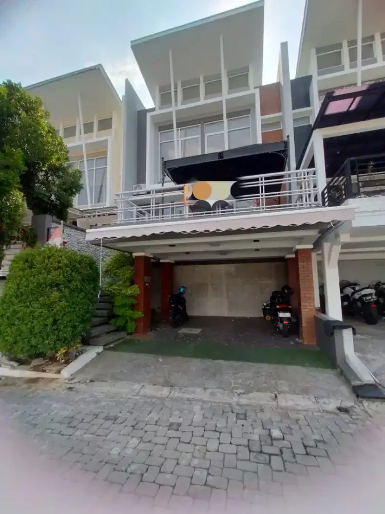 DISEWAKAN RUMAH MEWAH BUKIT WAHID TENGAH KOTA SEMARANG BARAT