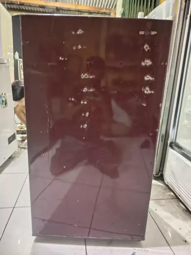 Dijual cepat kulkas 1 pintu
