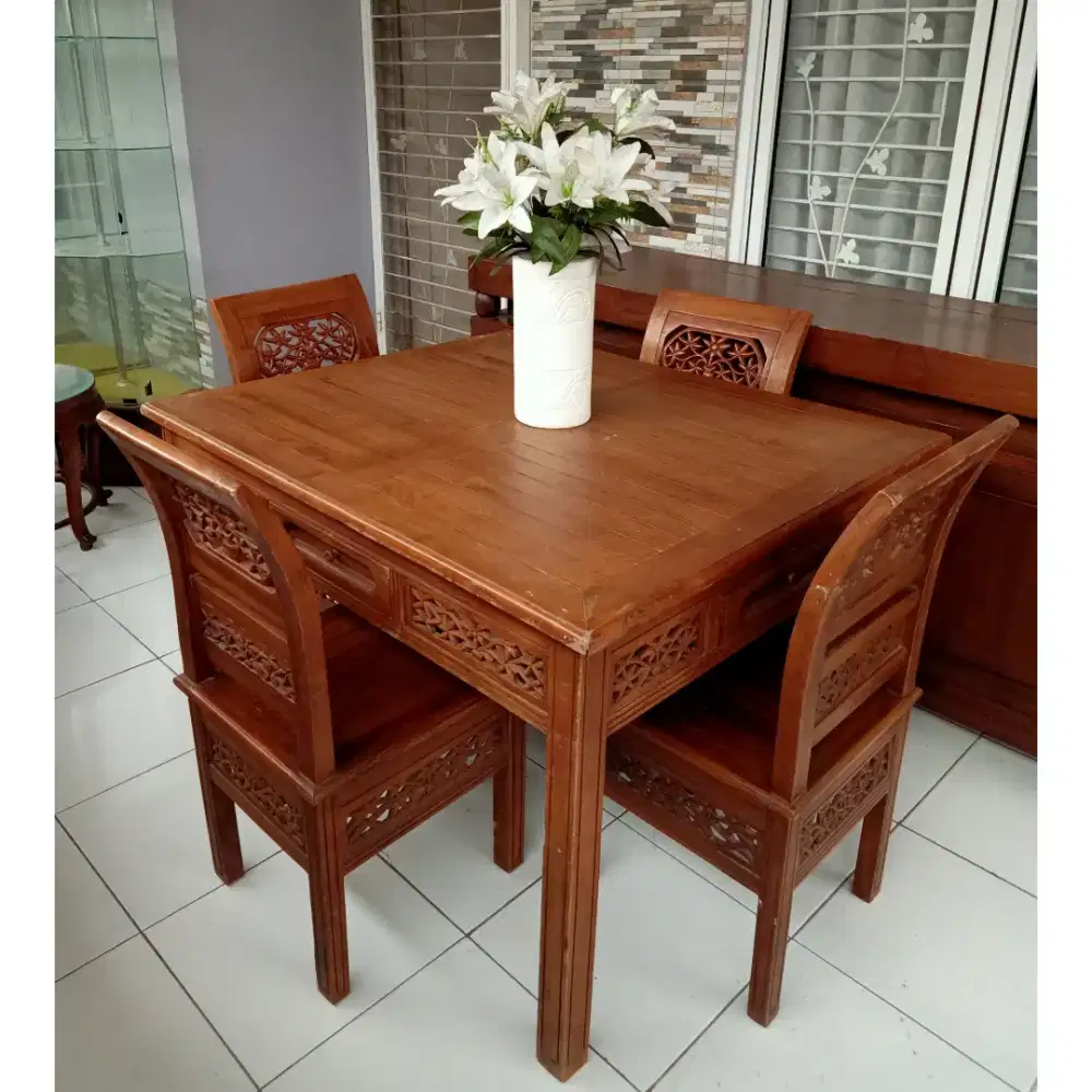 MEJA MAKAN JATI UKIR 4 KURSI