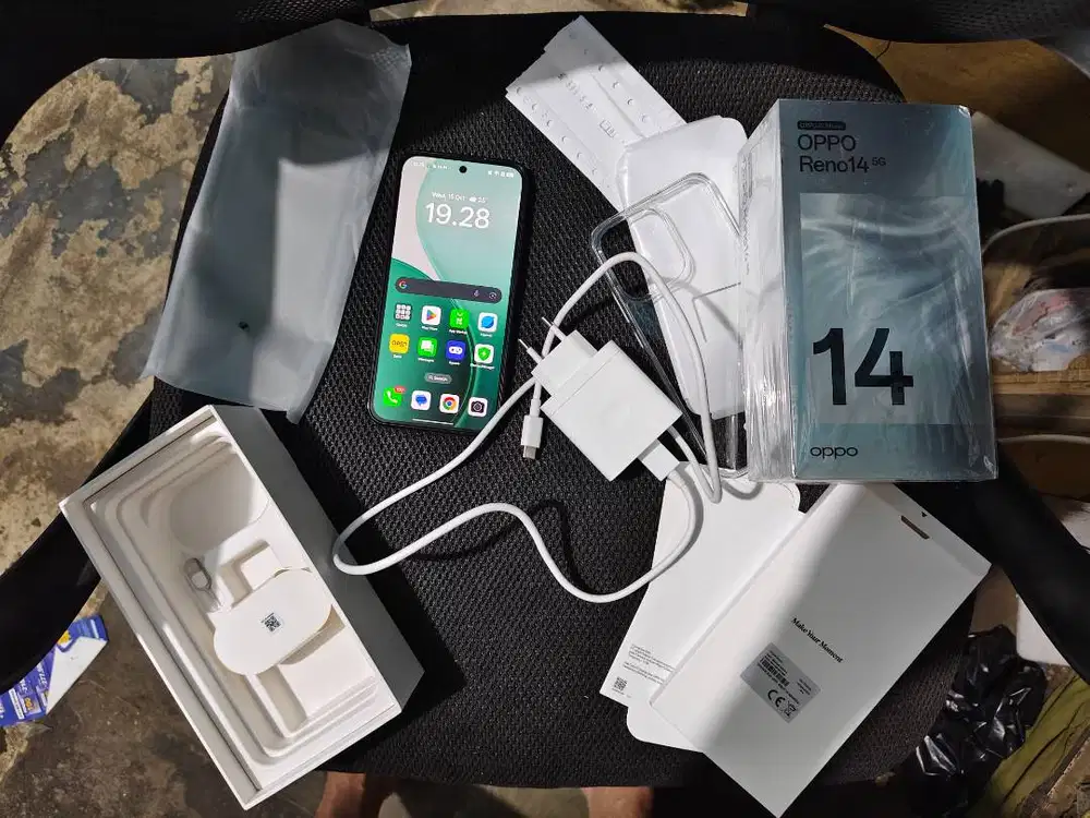 Oppo Reno 14 5G 12/256GB (Pemakaian 2 bulan)