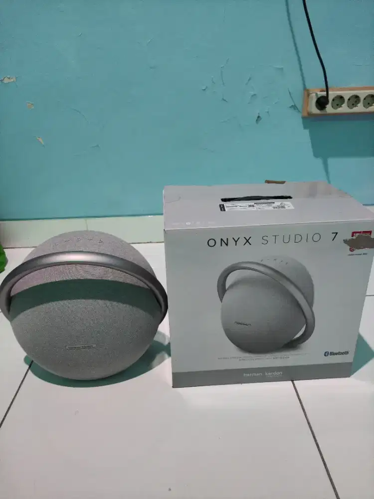 HARMAN KARDON ONYX 7