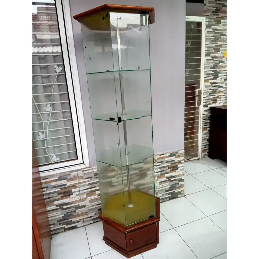 LEMARI PAJANGAN KRISTAL BENTUK SEGI ENAM