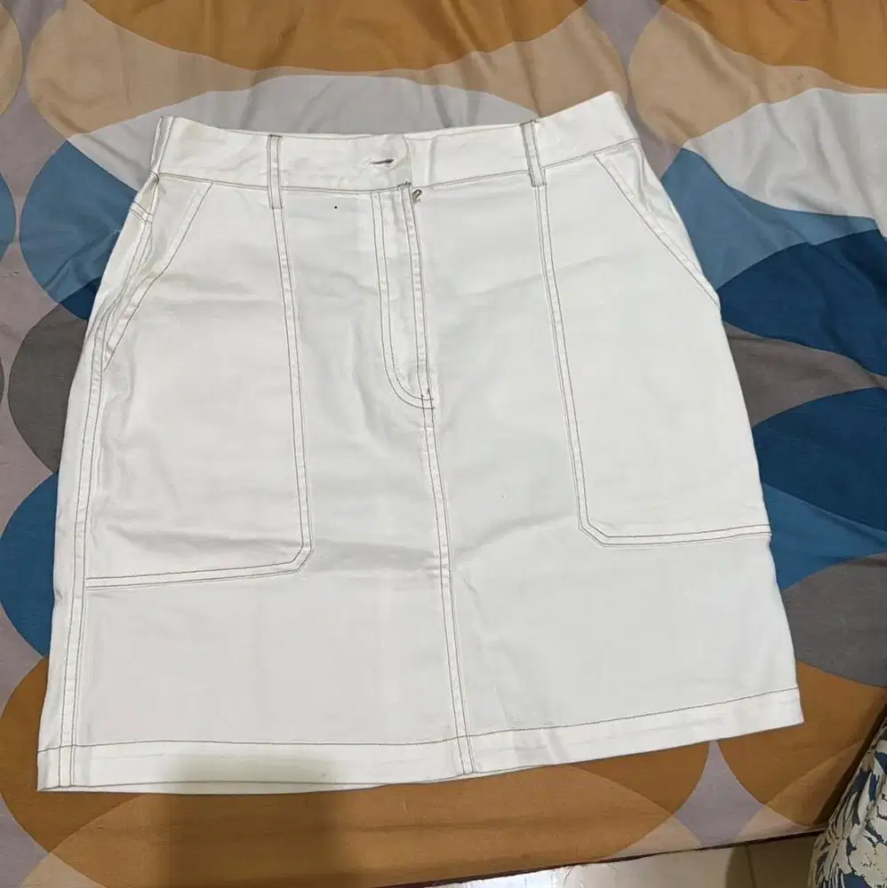 Rok Putih Colorbox