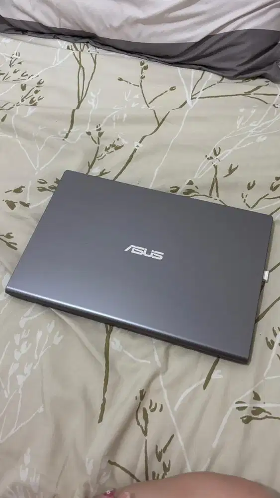 Laptop ASUS Vivobook X415ja, intel core i3, ram 4GB, second bekas