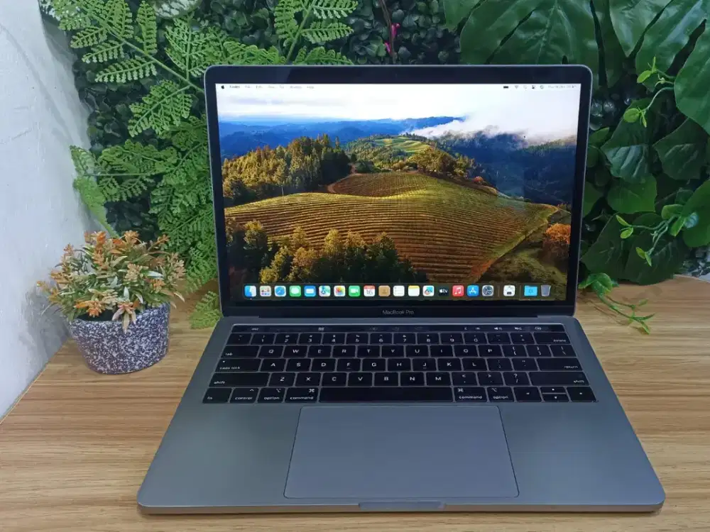 MacBook Pro TB 2019 Core i5 RAM 8GB/512GB, CC 1 NORMAL