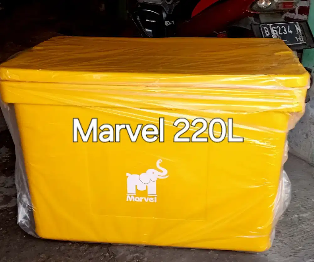 Cooler Box Es Marvel 220L Baru