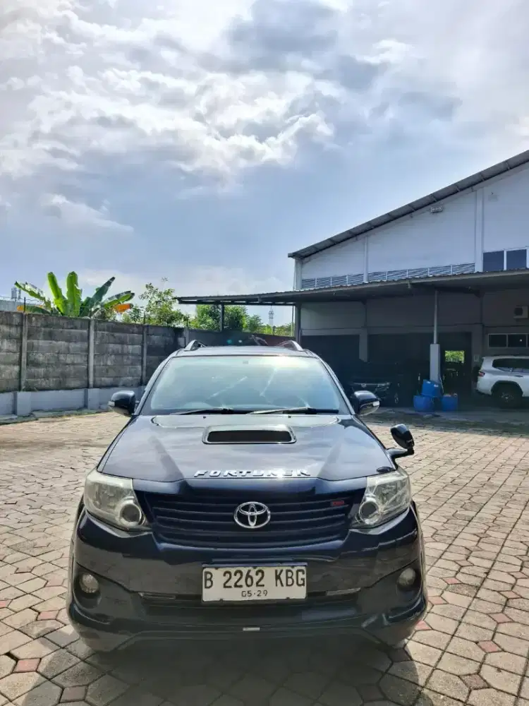 Fortuner 2014 TRD manual. Km 139rb