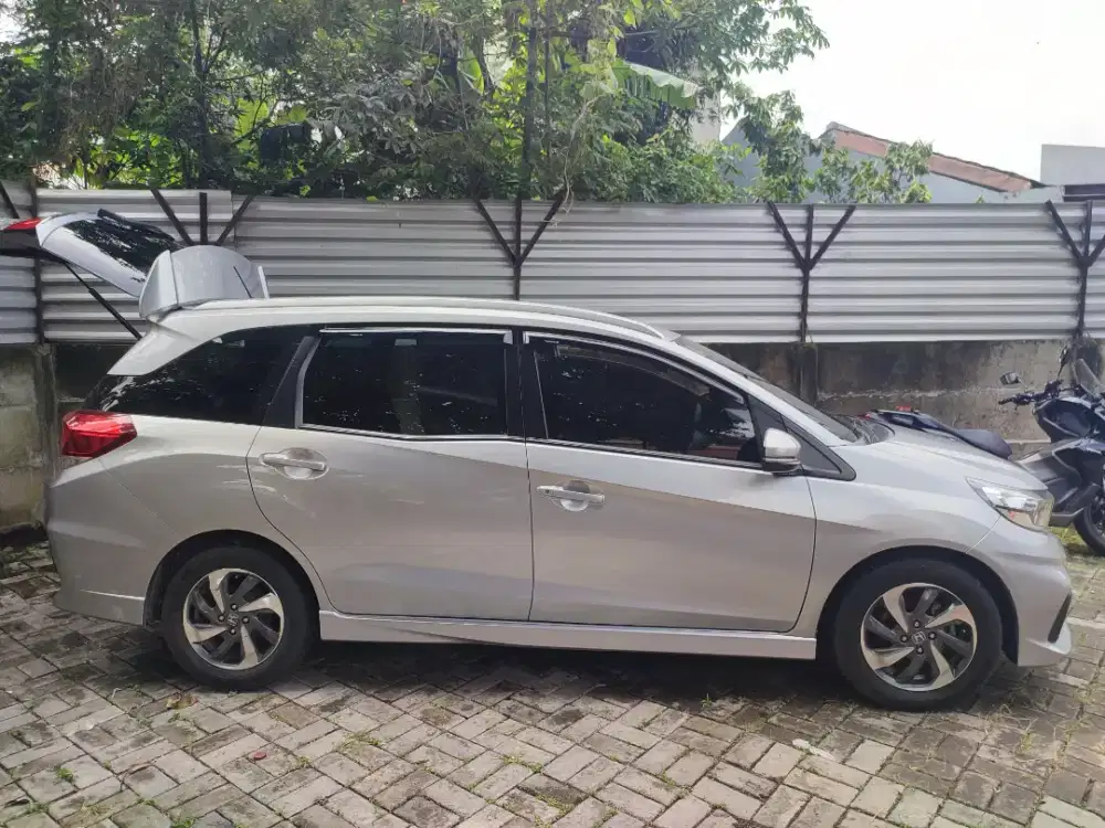 Honda Mobilio RS AT 2017