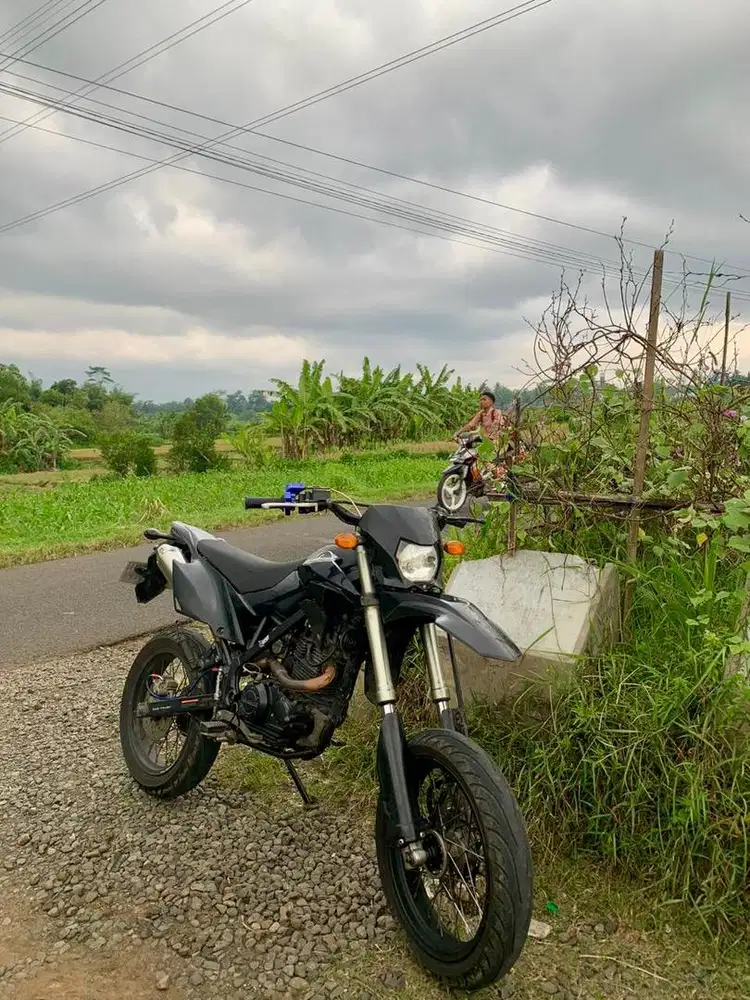 D Tracker 2018 plat R banjarnegara