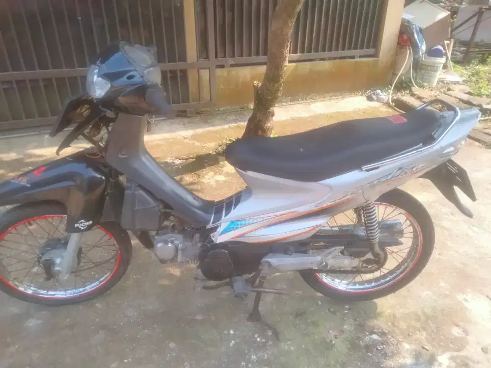 Jual motor Suzuki smash tahun 2003