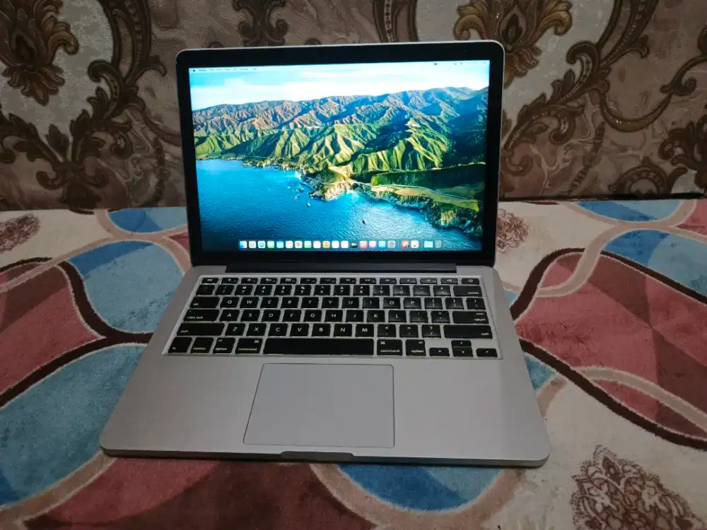 Macbook Pro 2015 13 Retina 4K Core i5 8Gb Siap pakai no minus