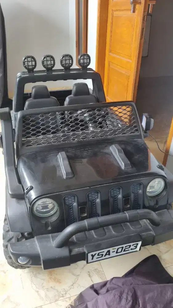 Mobil Aki anak Jeep rubicon