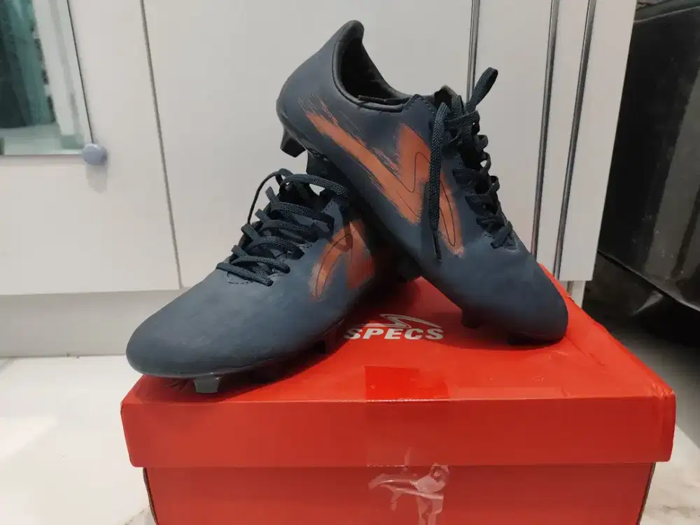 Sepatu Bola specs elevation one