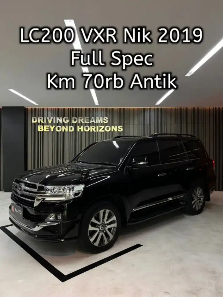 Toyota Land Cruiser VXR 2019 Hitam LC LC200 B2053SMD Km71rb mdl 2018