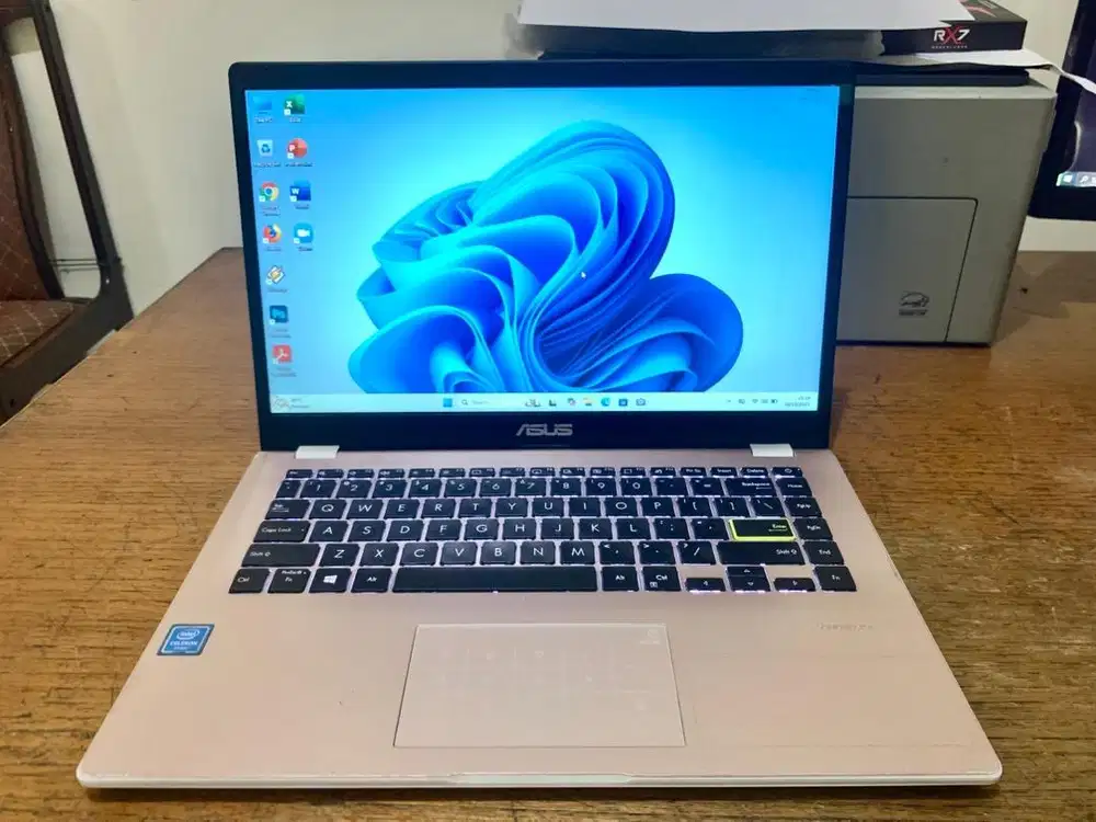 Laptop ASUS vivobook E410M Slim