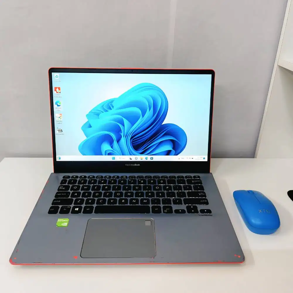 Asus vivobook x430fn S430FN core i7-8565U 8GB SSD 512Gb Nvidia Mx150