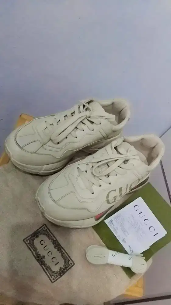 Sneakers gucci original beli hampir 20jt harga masih bisa nego