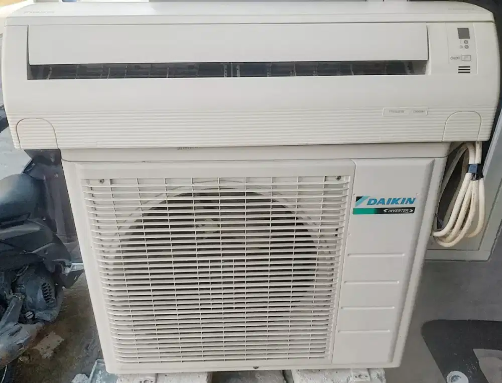AC 1PK DAIKIN INVERTER(R410)ORISINIL LOWWATT BAGUS MULUS DINGIN SEKALI