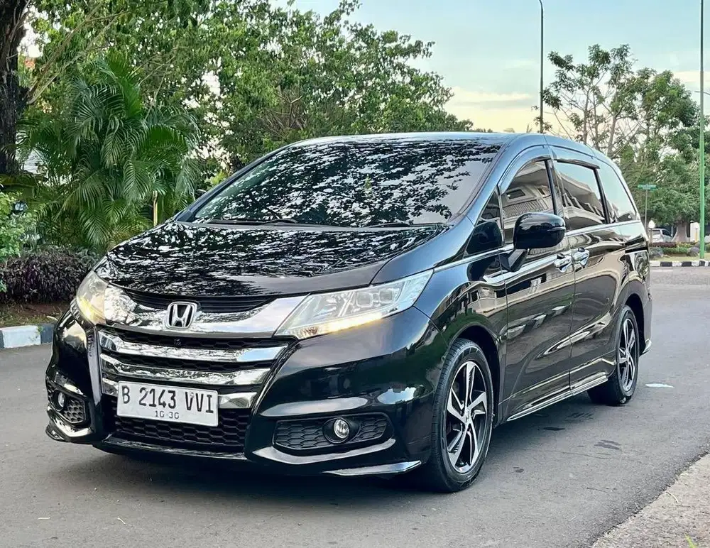 HONDA ODYSSEY PRESTIGE E 2.4 AT 2015 HITAM RECORD PAJAK PNJANG