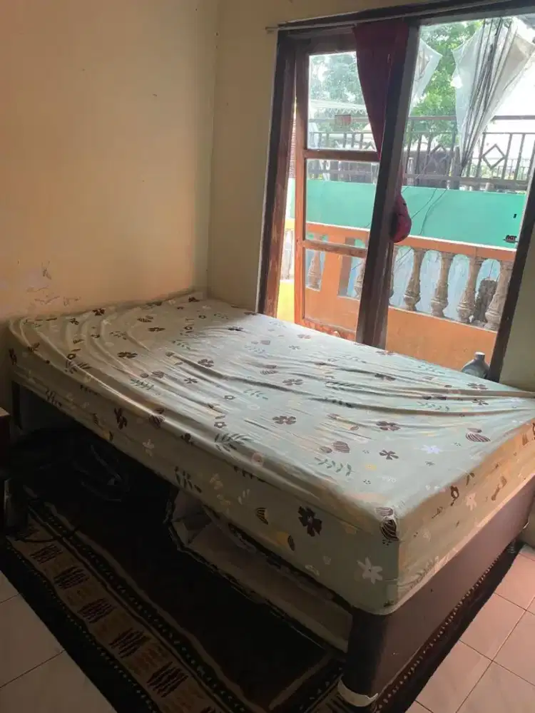 Kasur double bed