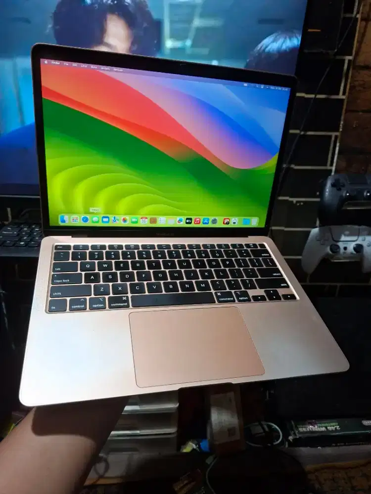 Macbook Air 2020 8/256Gb Mulus Normal Siap Pakai
