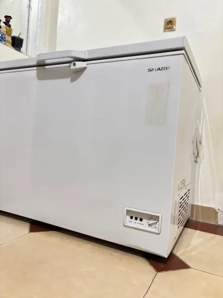 Freezer sharp tipe FRV-310X