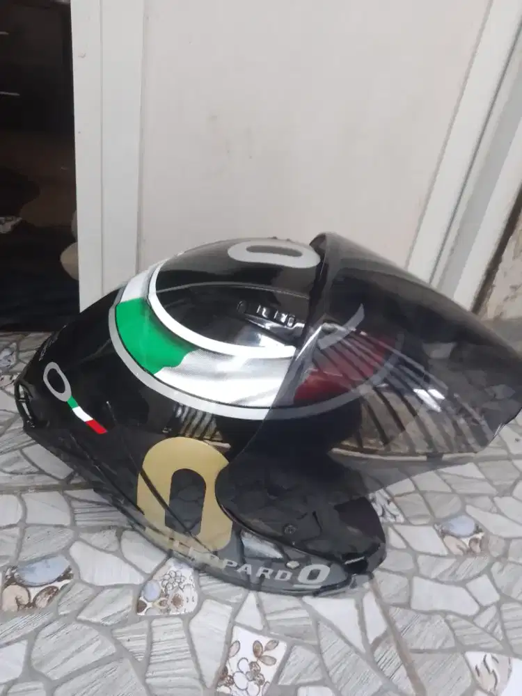 helm mla leopard siz L