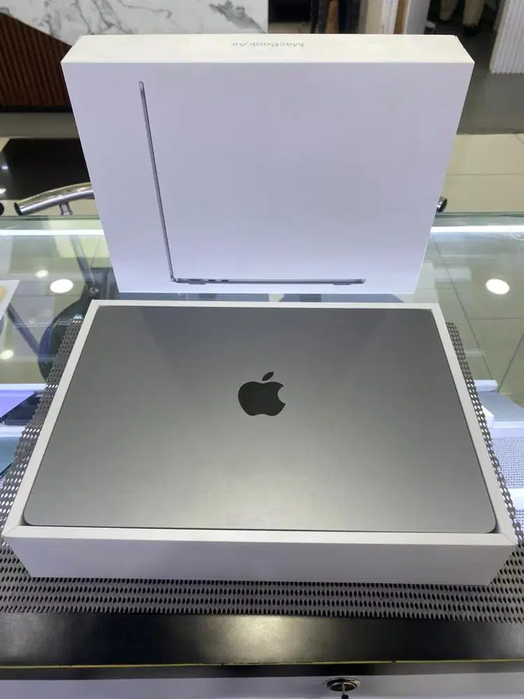 Macbook Air M2 8/512 13inci iBox