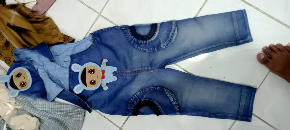 Baju celana anak 3 s/d 5 tahun layak pakai