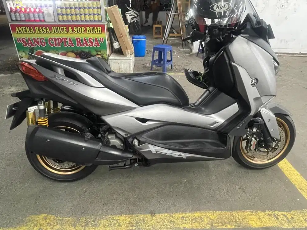 DIJUAL XMAX 2018 GREY (ABU) FULL ORIGINAL