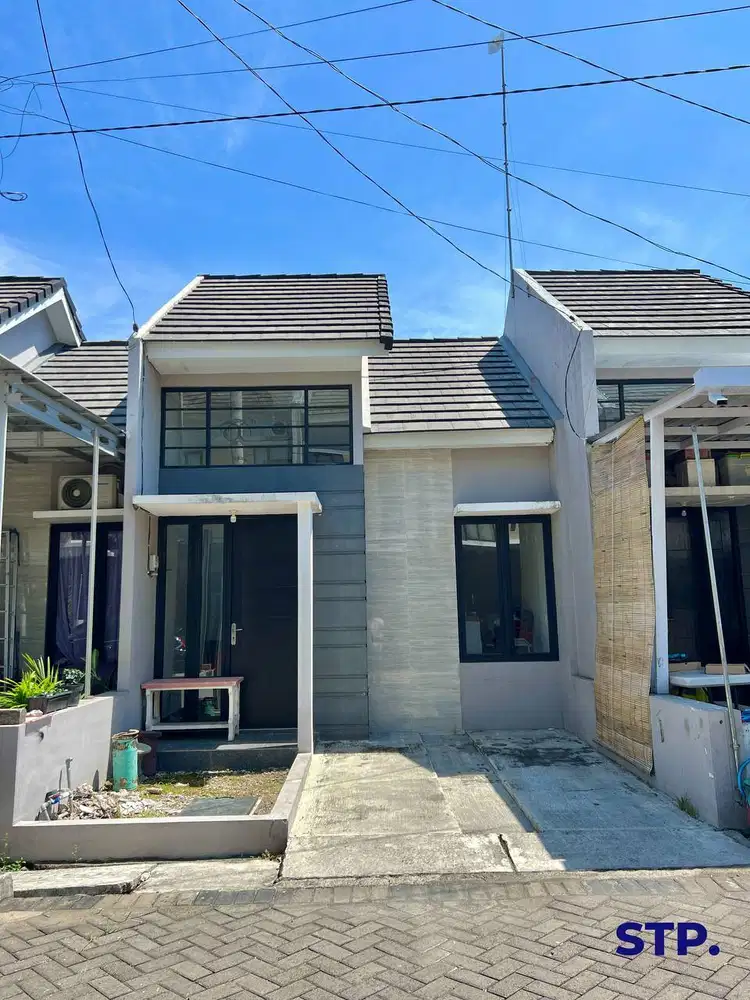 Rumah siap huni di Grand Alana Regency Gunung Anyar
