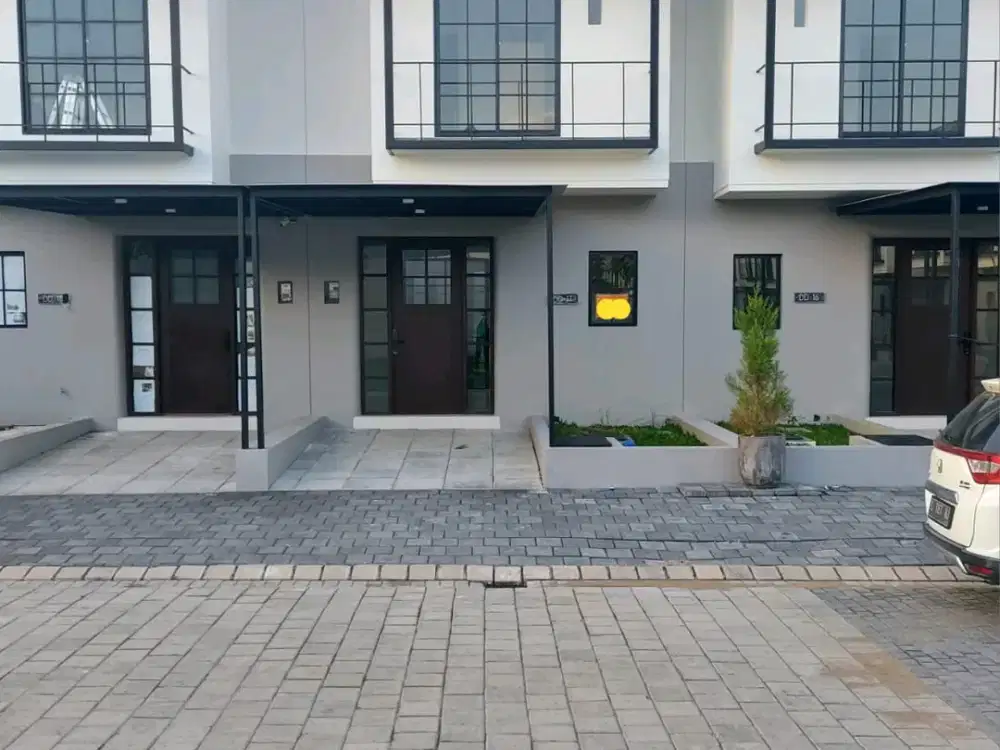 Disewakan Rumah Baru Gress di Graha Natura Surabaya Barat