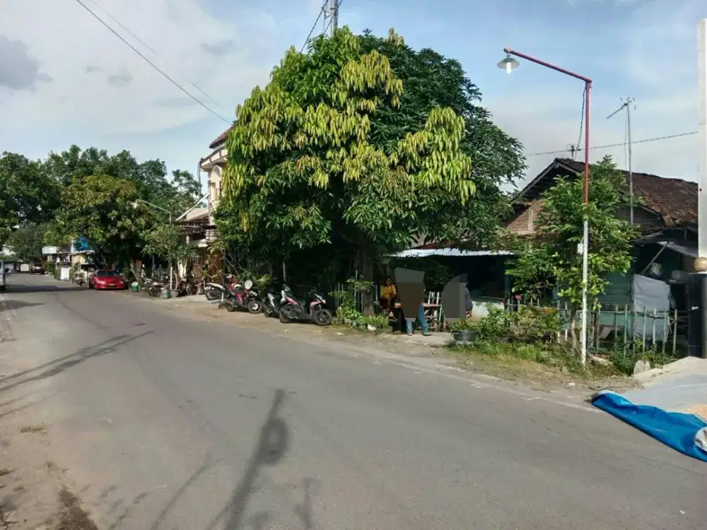 Tanah strategis tepi jalan area bisnis Jebres Surakarta