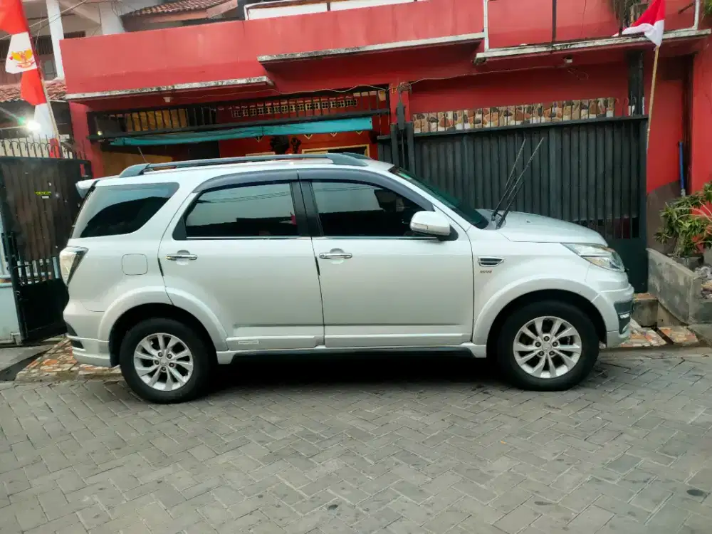 Daihatsu Terios TX Adventure 1.5 mt