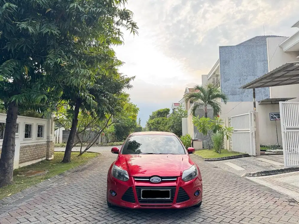 Ford Focus 2.0 S Matic 2013 Merah Facelift Plat E