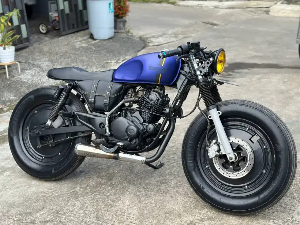 Pulsar Custom plat hidup panjang 2029