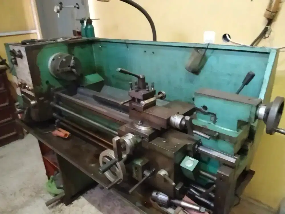 Jual mesin bubut dan mesin fraiz