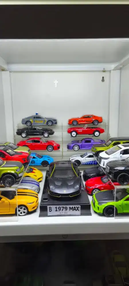 Dijual koleksi pribadi Diecast mobil