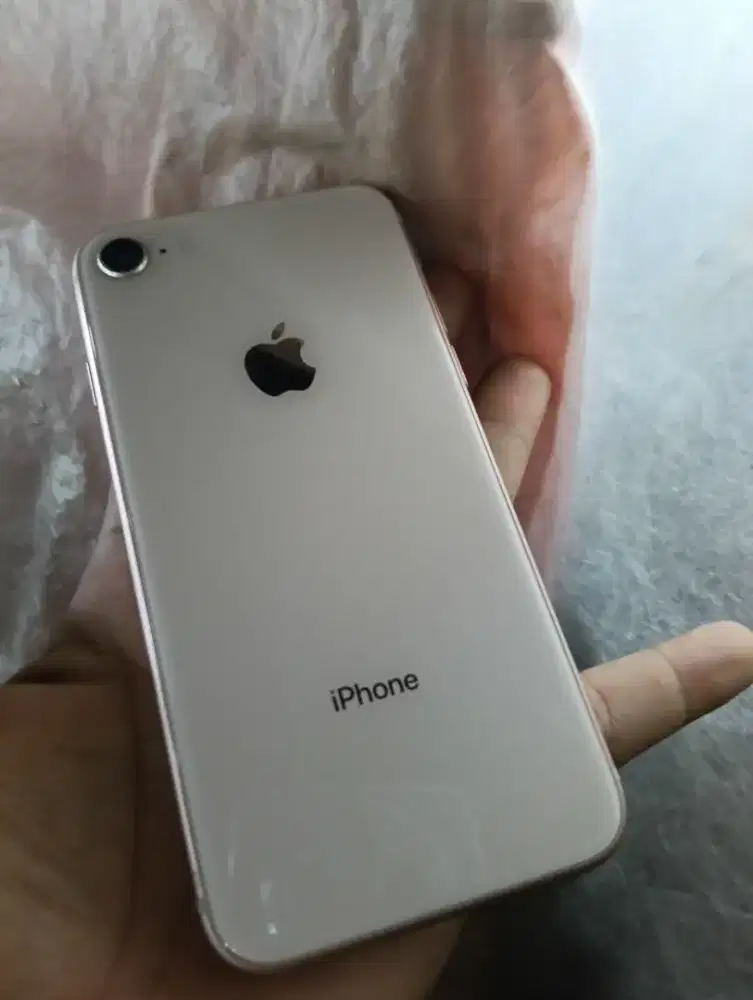 Jualin iPhone 8 Al op 64Gb