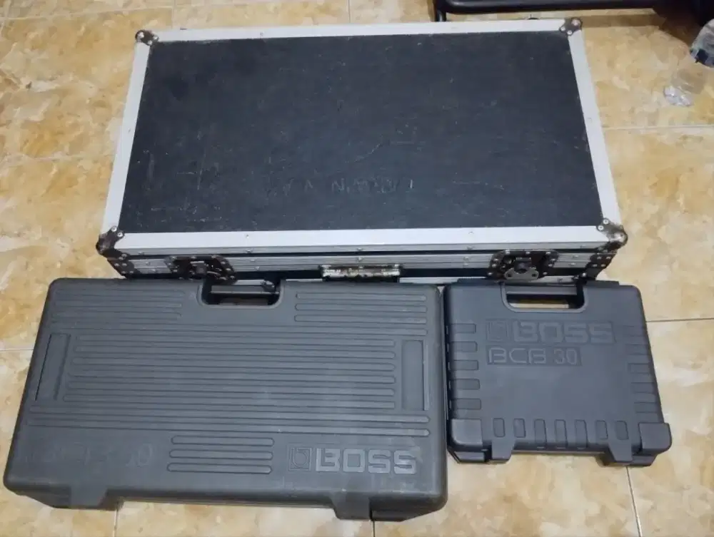 Pedalboard Efek Gitar , Flight Case Efek / Mixer