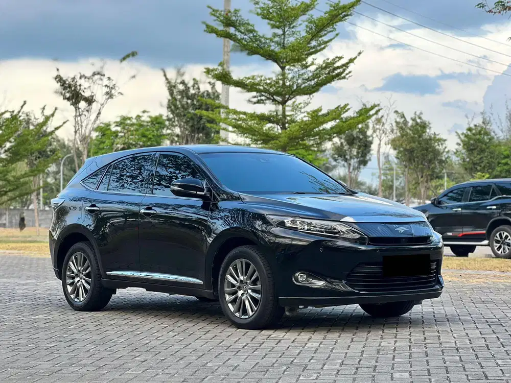 Toyota Harrier Advance 2.0 2014