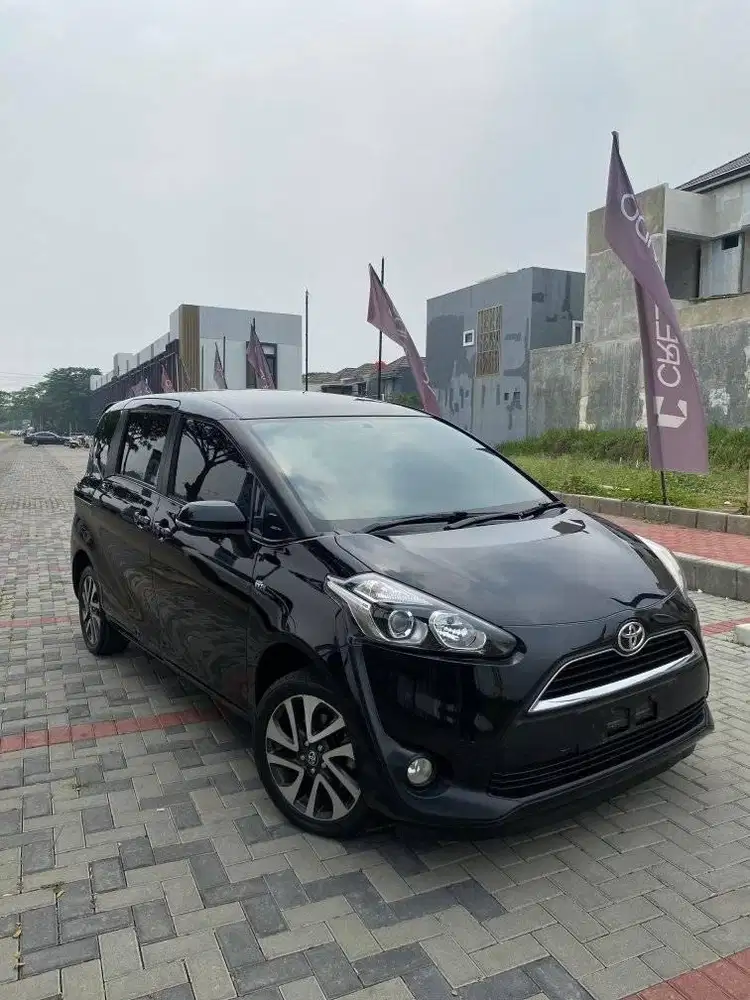 Toyota Sienta V 2016 Automatic